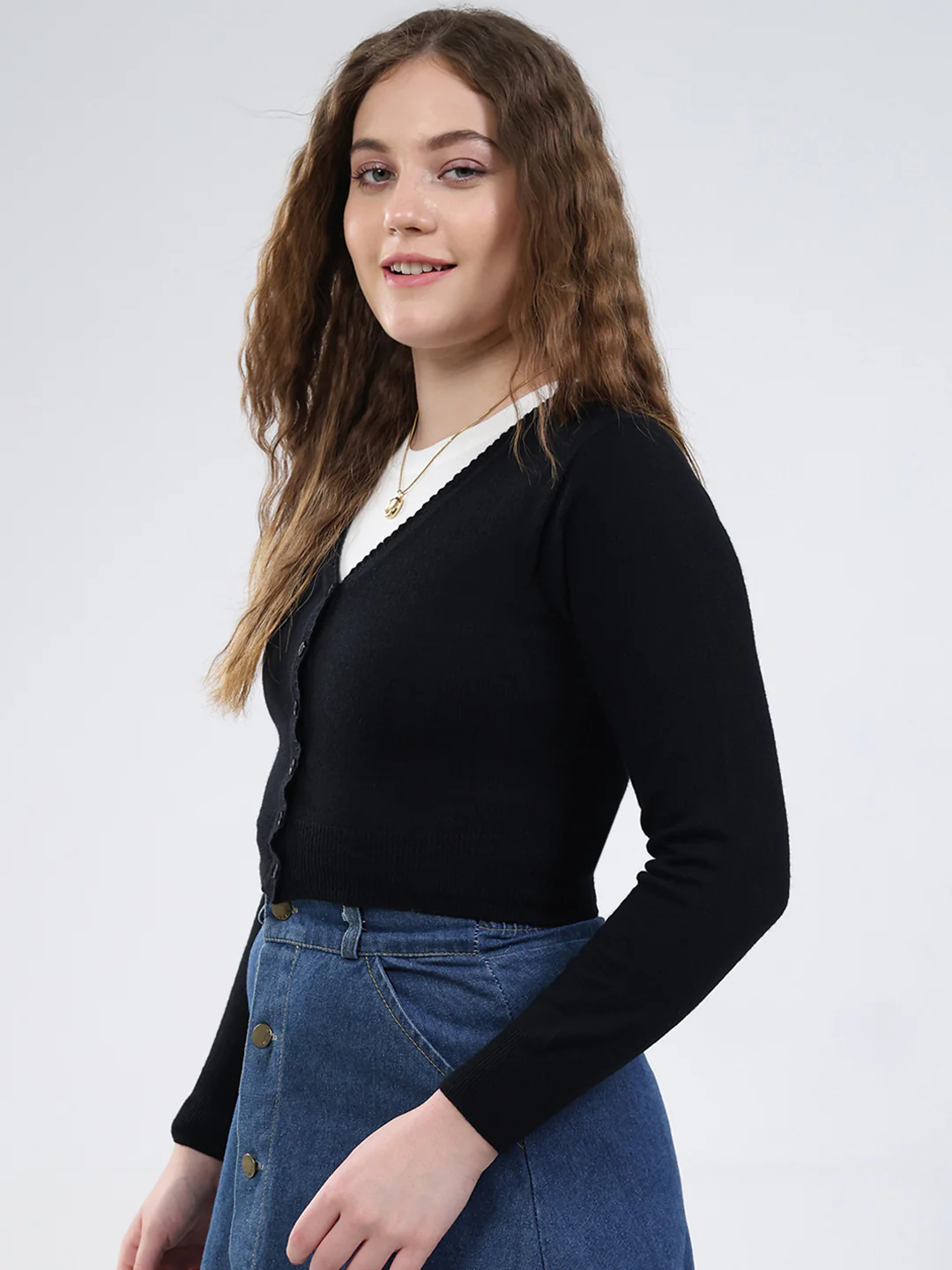Women Black Solid V Neck Full Sleeve Cardigan - Image 3