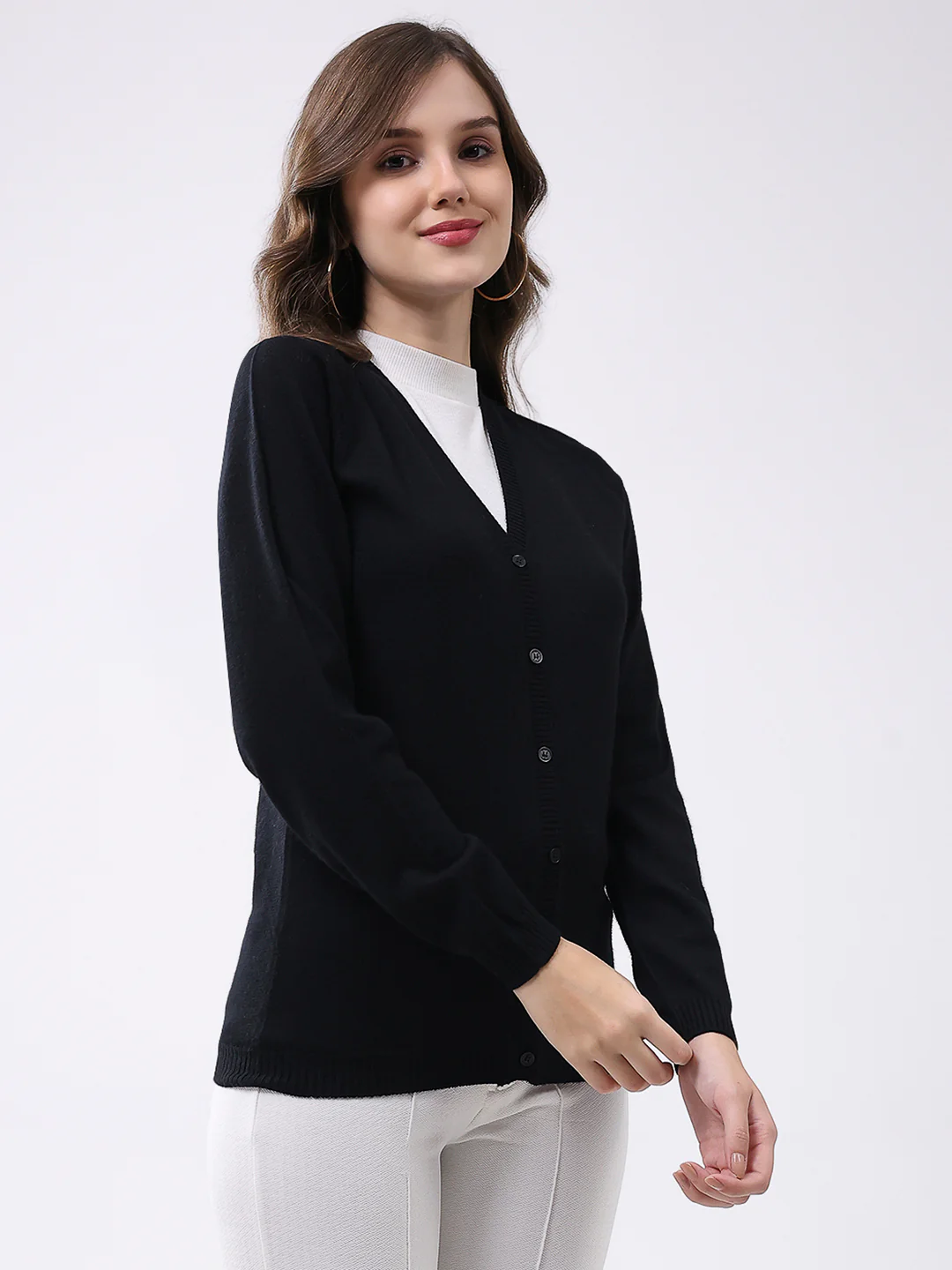 Women Black Solid V Neck Full Sleeve Cardigan - Image 4