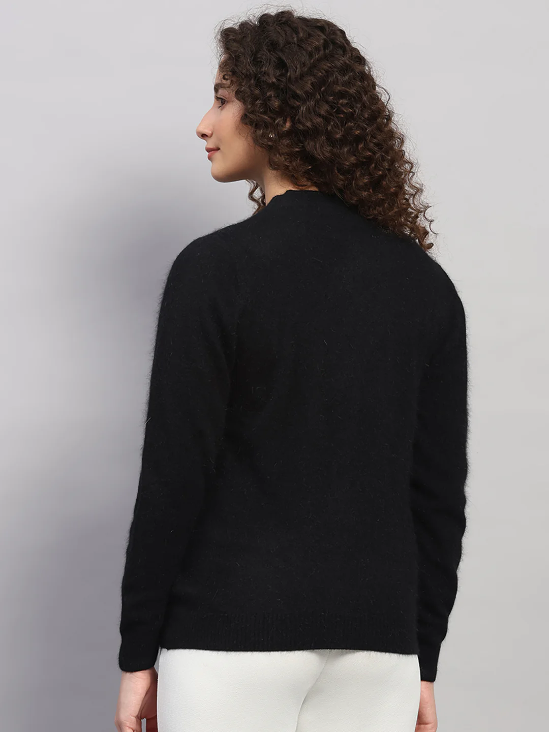 Women Black Solid V Neck Full Sleeve Cardigan - Image 5