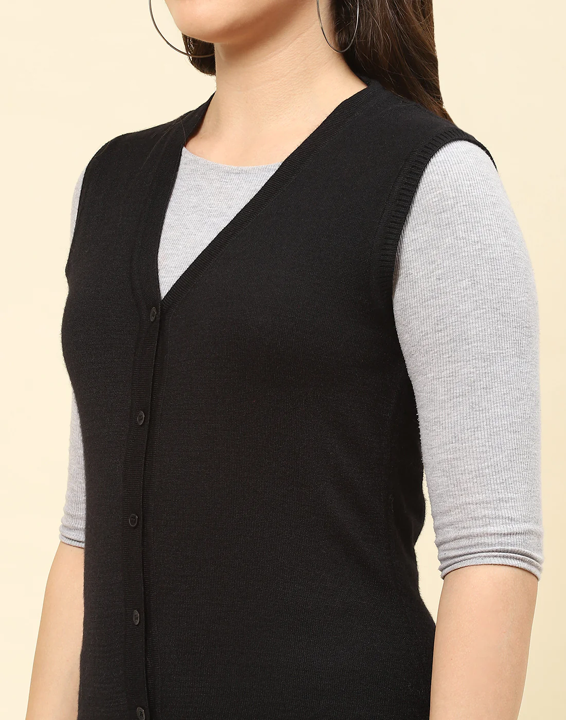 Women Black Solid V Neck Sleeveless Cardigan - Image 6