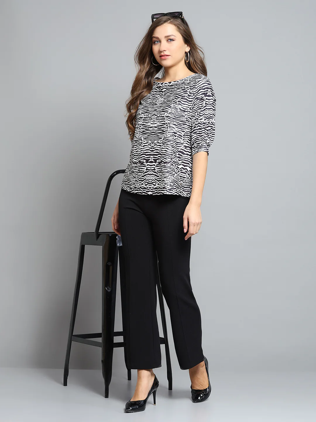 Women Black & White Printed Round Neck 3/4th Sleeve Top - Image 2