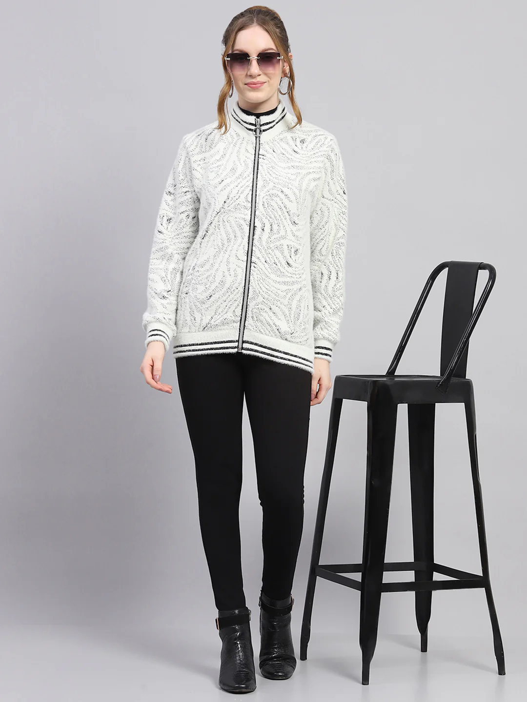 Women Black & White Self Design Mock Neck Full Sleeve Sweatshirt - Image 2