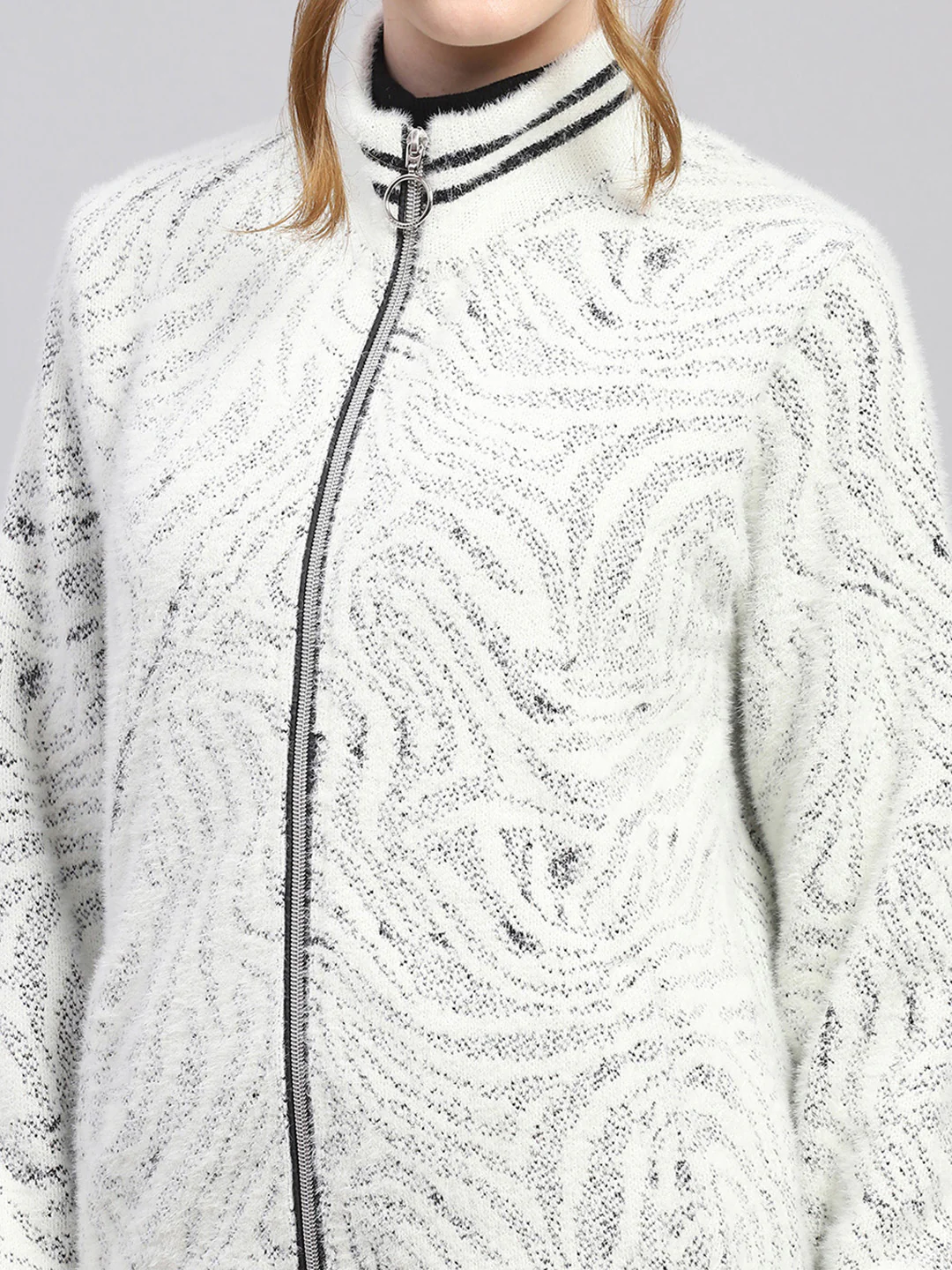 Women Black & White Self Design Mock Neck Full Sleeve Sweatshirt - Image 7
