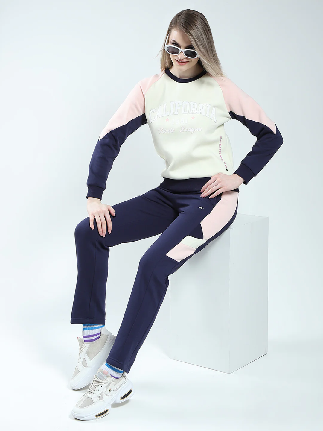 Women Blue & Beige Printed Round Neck Full Sleeve Winter Tracksuit - Image 6