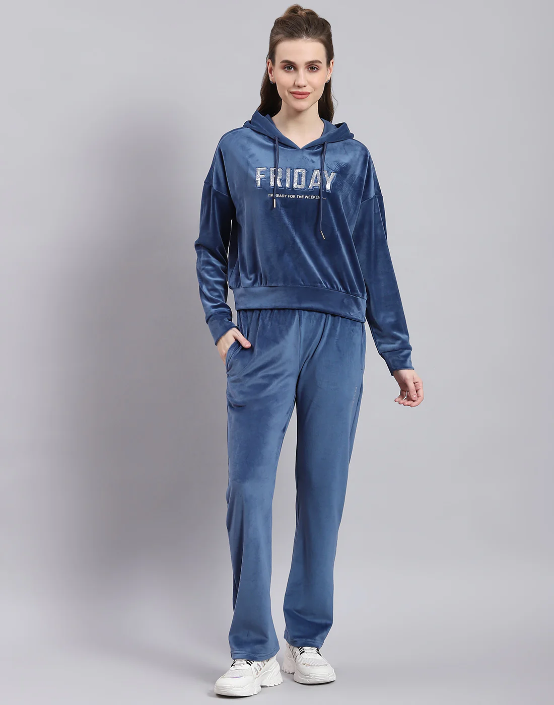 Women Blue Embroidered Hooded Full Sleeve Tracksuit - Image 2