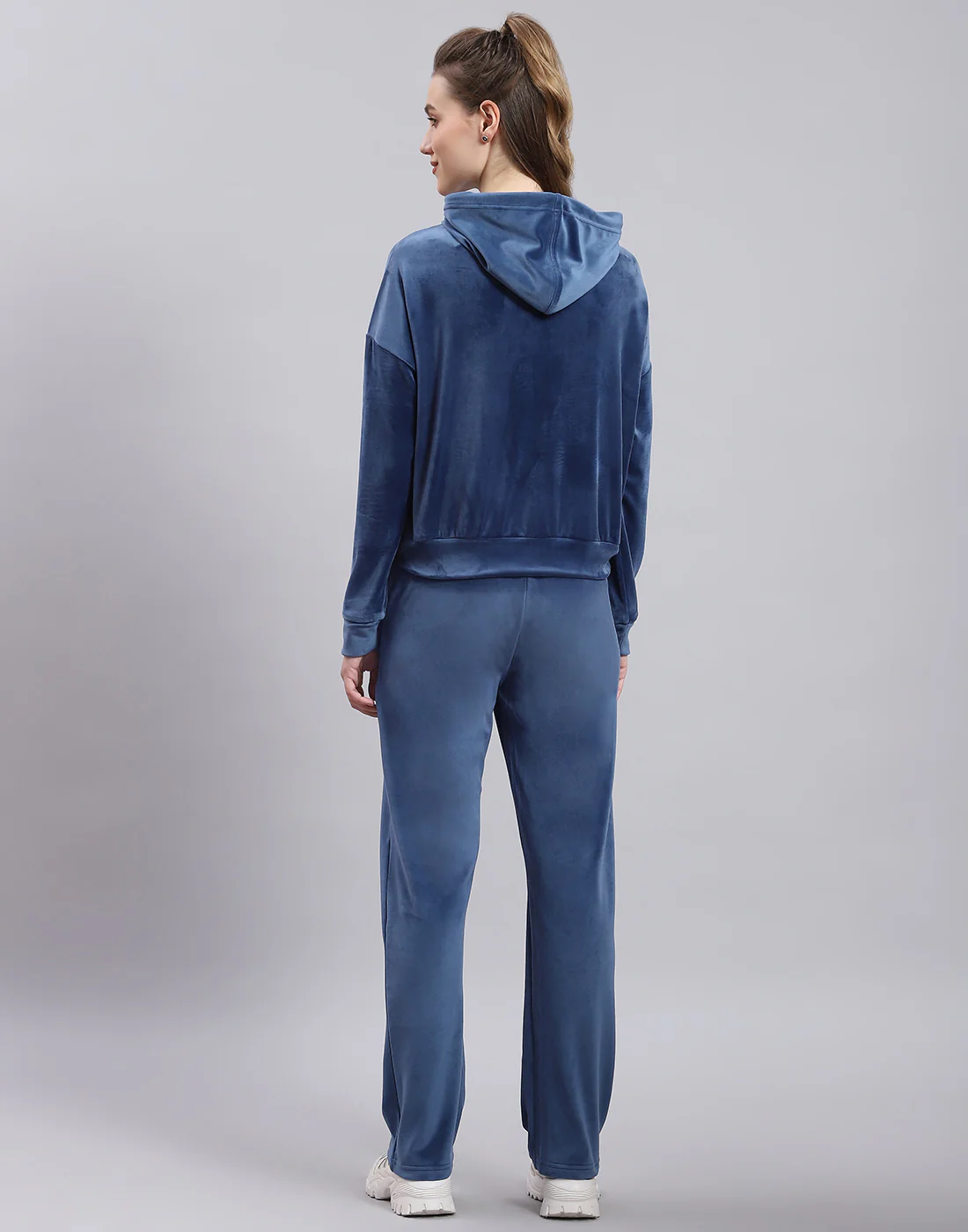 Women Blue Embroidered Hooded Full Sleeve Tracksuit - Image 5