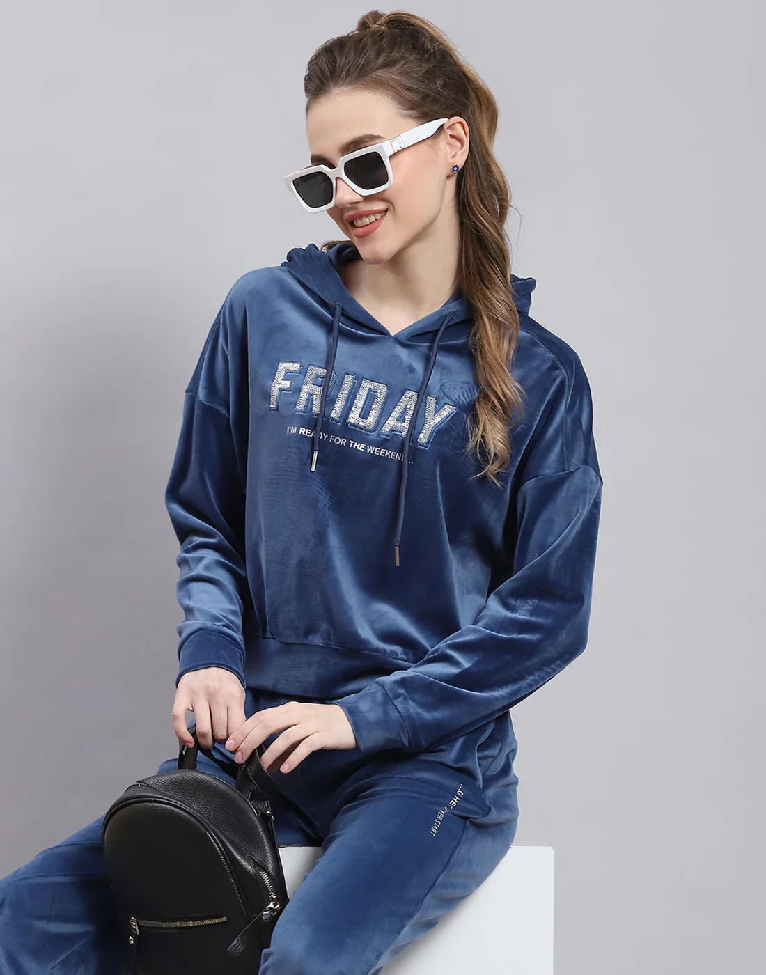 Women Blue Embroidered Hooded Full Sleeve Tracksuit - Image 6