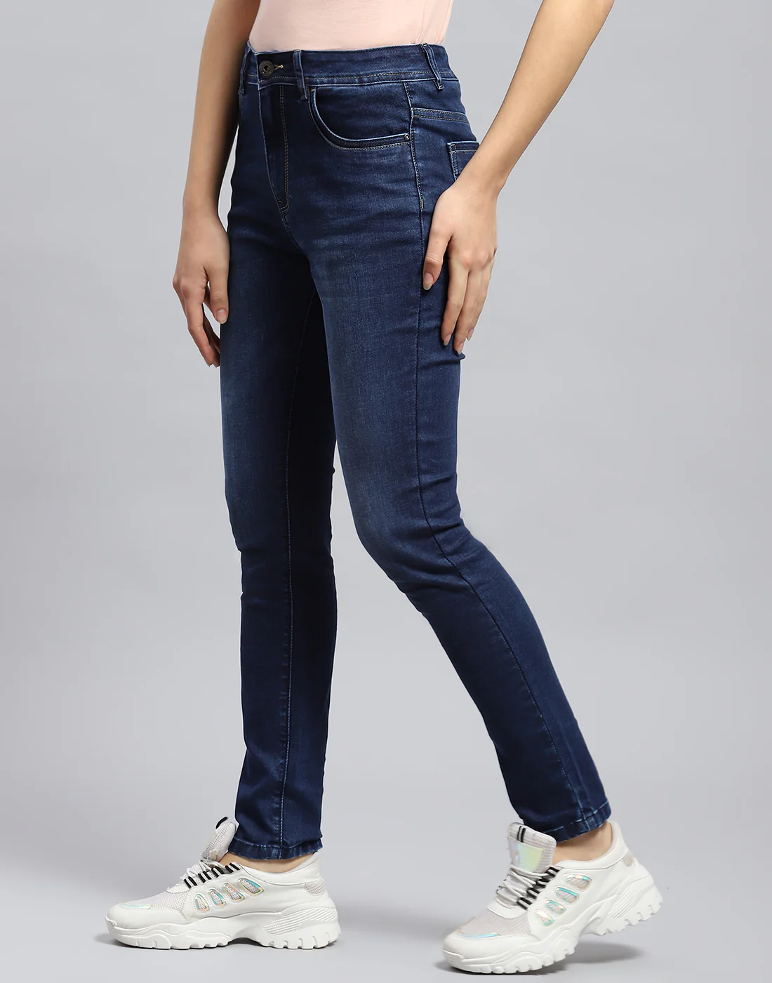 Women Blue Light Wash Slim Fit Denim - Image 3