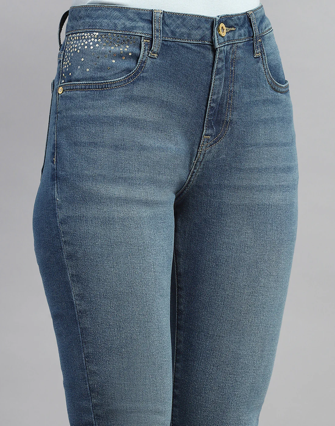 Women Blue Light Wash Slim Fit Denim - Image 6