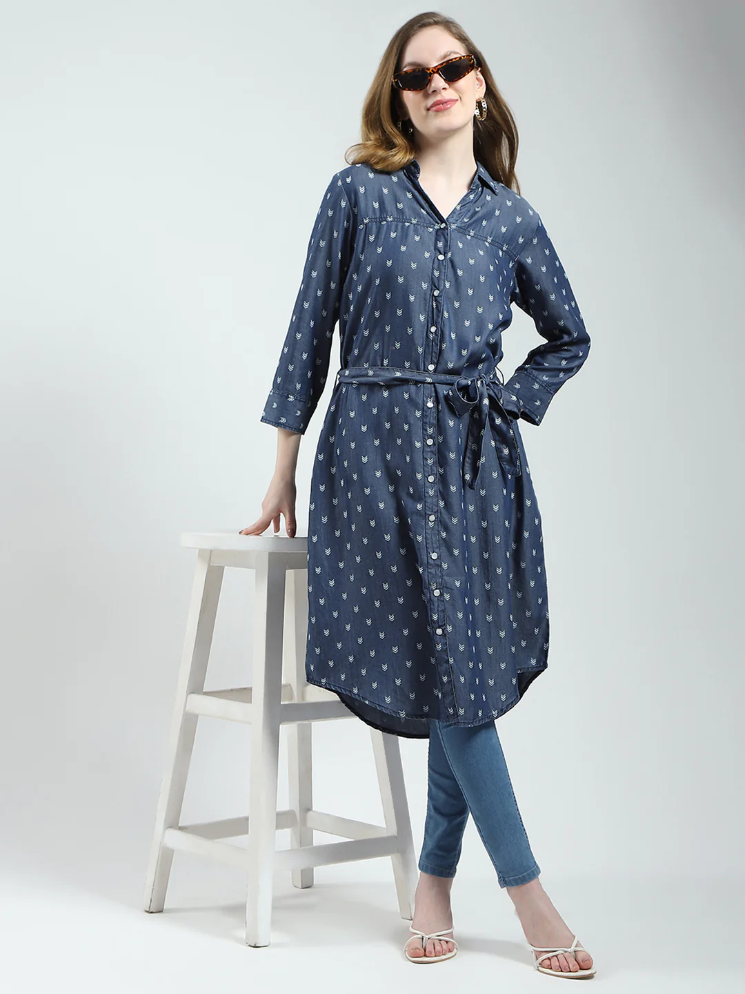 Women Blue Printed Collar 3/4th Sleeve Tunic - Image 2