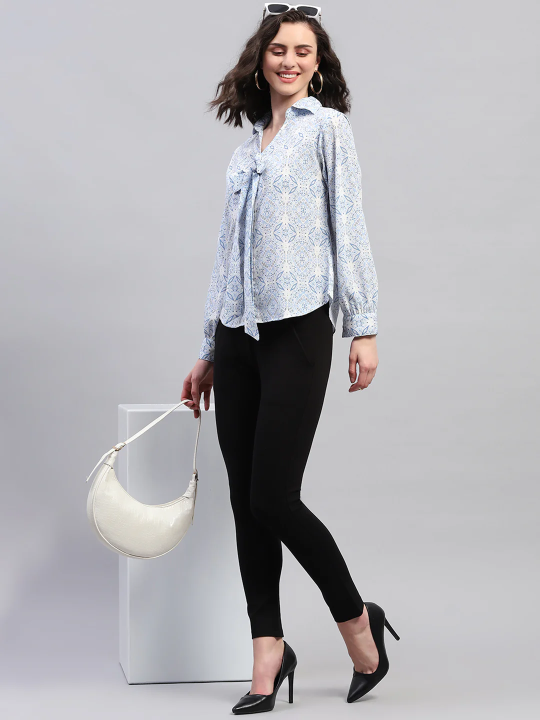 Women Blue Printed Collar Full Sleeve Top - Image 2