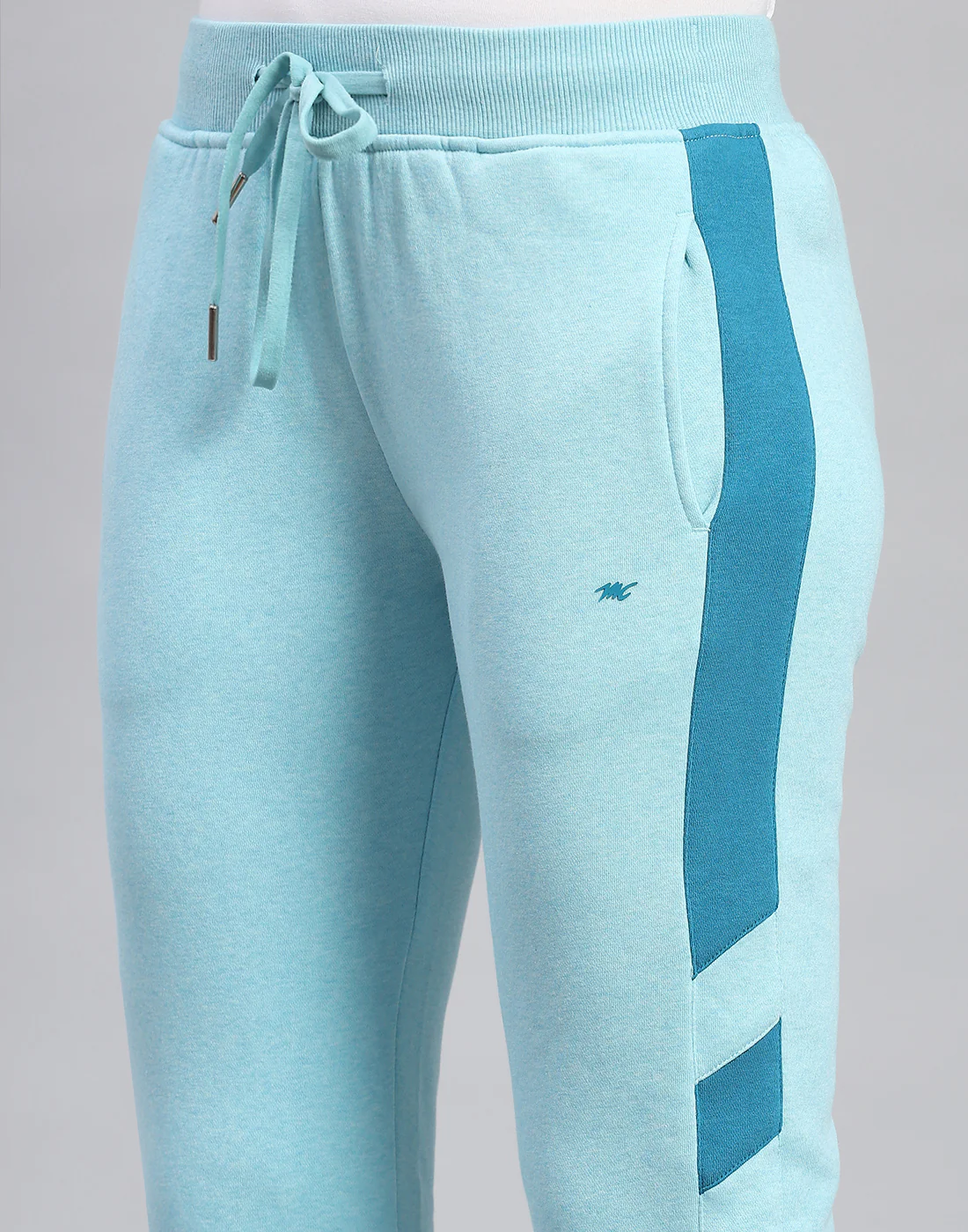 Women Blue Printed Hooded Full Sleeve Tracksuit - Image 8