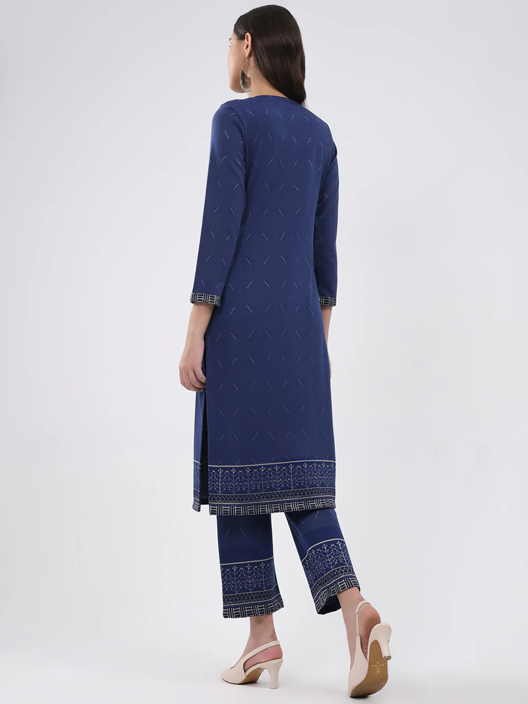 Women Blue Printed Round Neck Full Sleeve Kurti Set for Winter - Image 5