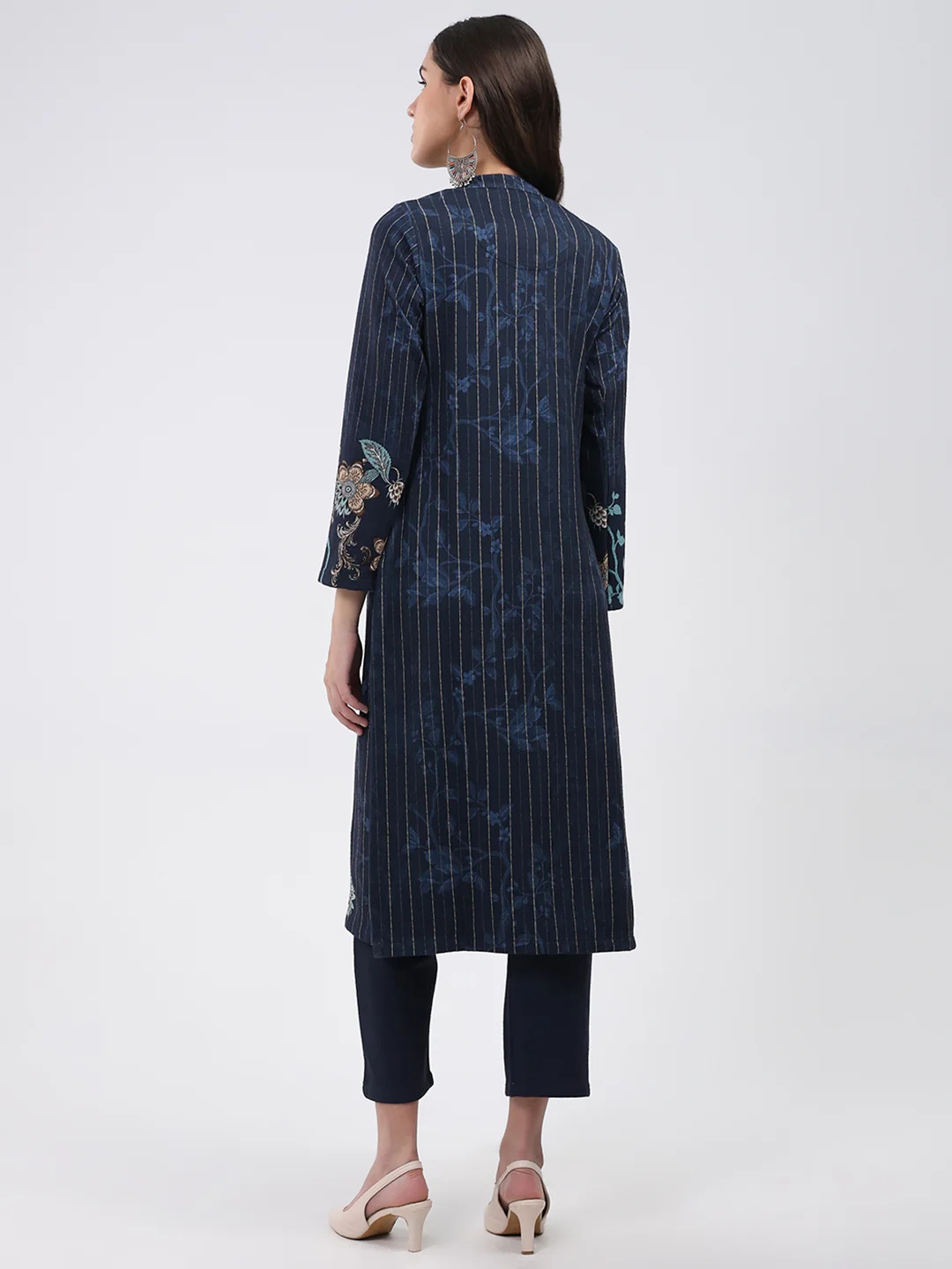 Women Blue Printed Round Neck Full Sleeve Kurti Set for Winter - Image 2