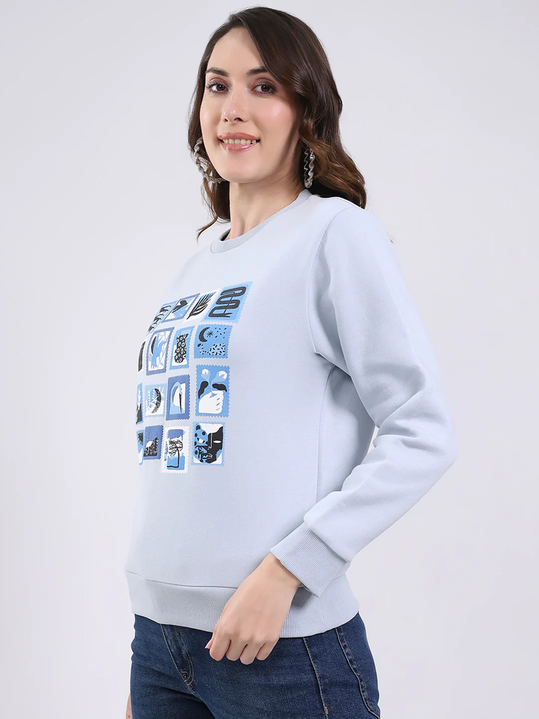 Women Blue Printed Round Neck Full Sleeve Sweatshirt - Image 3