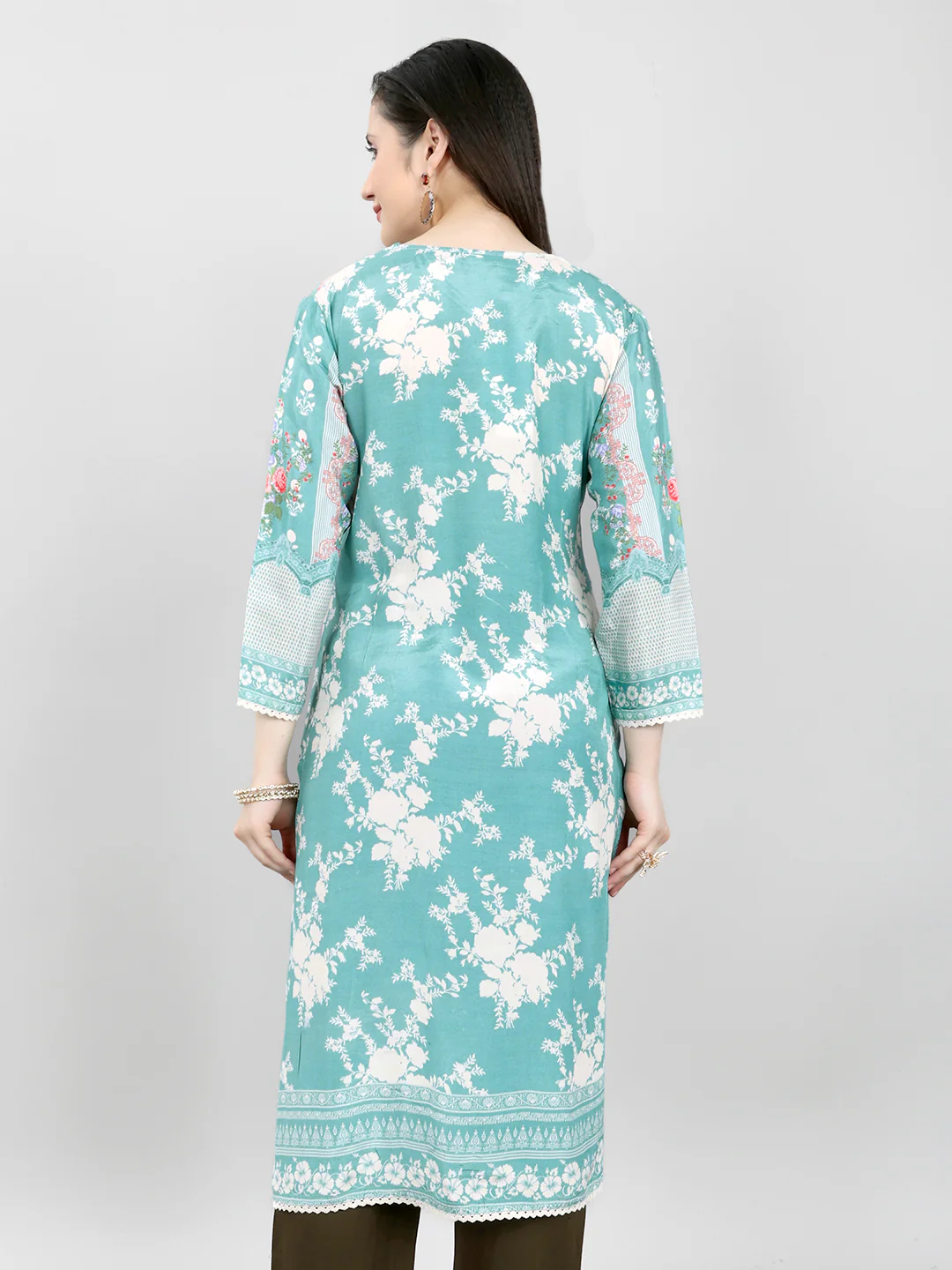 Women Blue Printed V Neck 3/4th Sleeve Kurti - Image 4