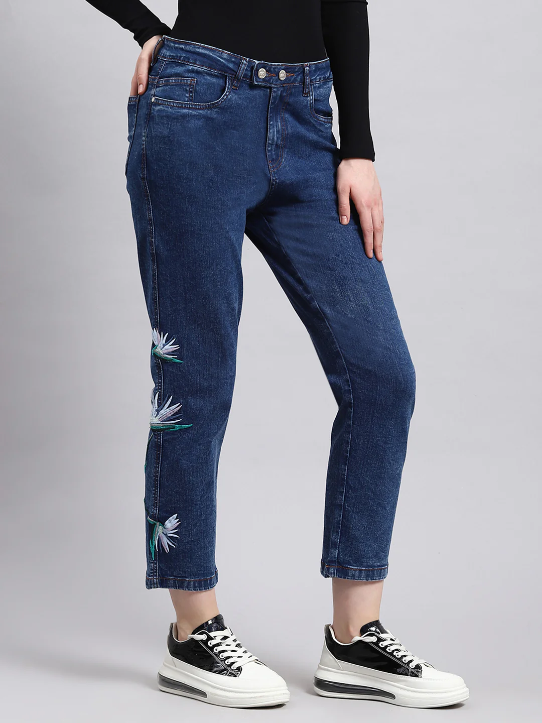 Women Blue Regular Fit Denim - Image 3