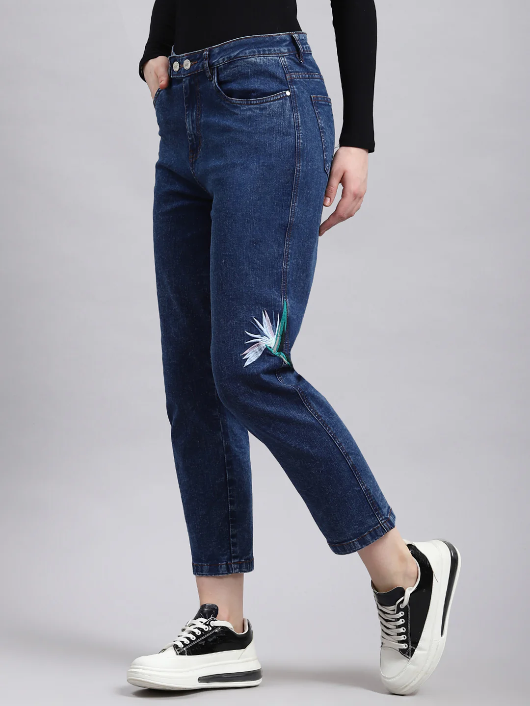 Women Blue Regular Fit Denim - Image 4