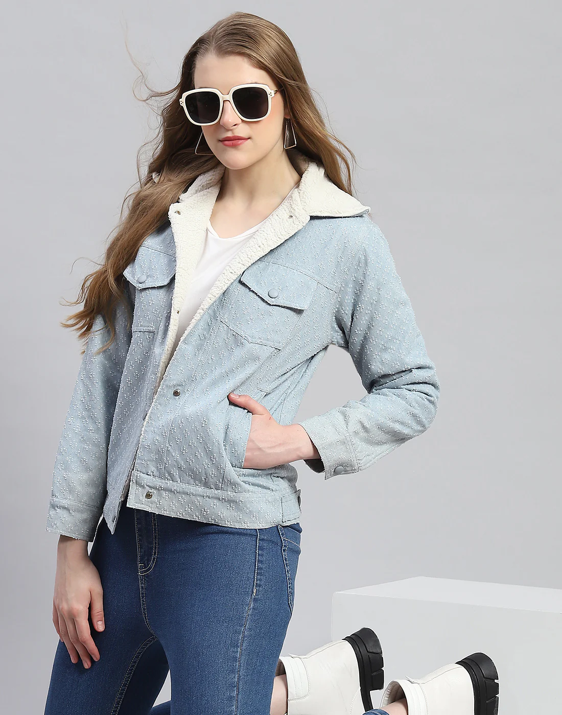 Women Blue Self Design Collar Full Sleeve Jacket - Image 6