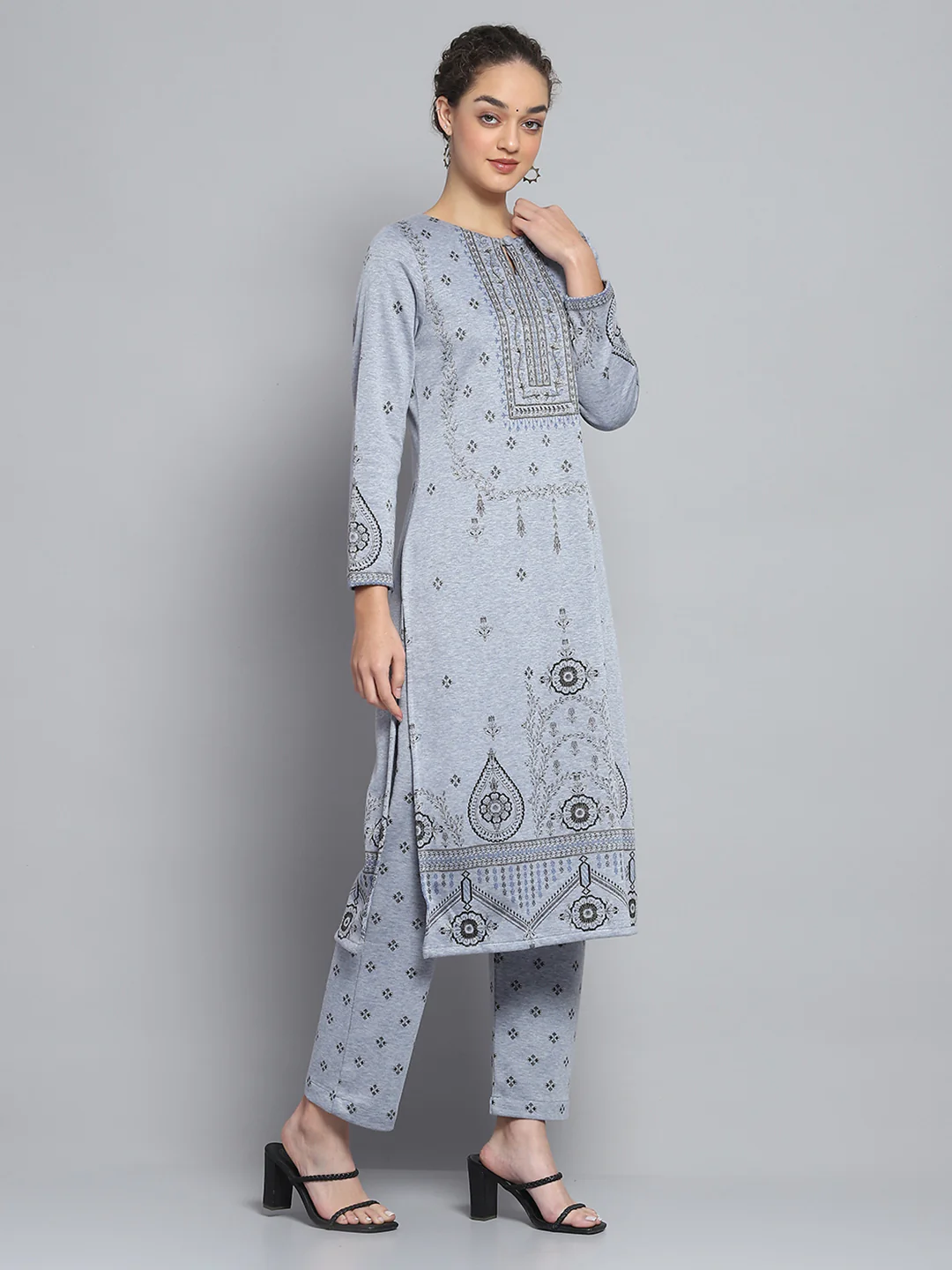 Women Blue Self Design Round Neck Full Sleeve Kurti Set for Winter - Image 5