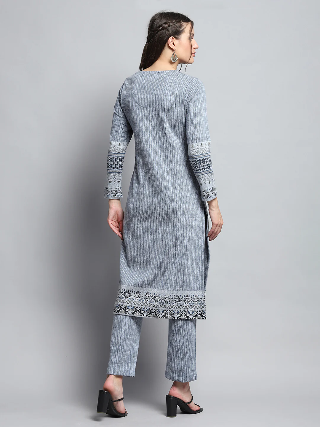 Women Blue Self Design Round Neck Full Sleeve Kurti Set for Winter - Image 5