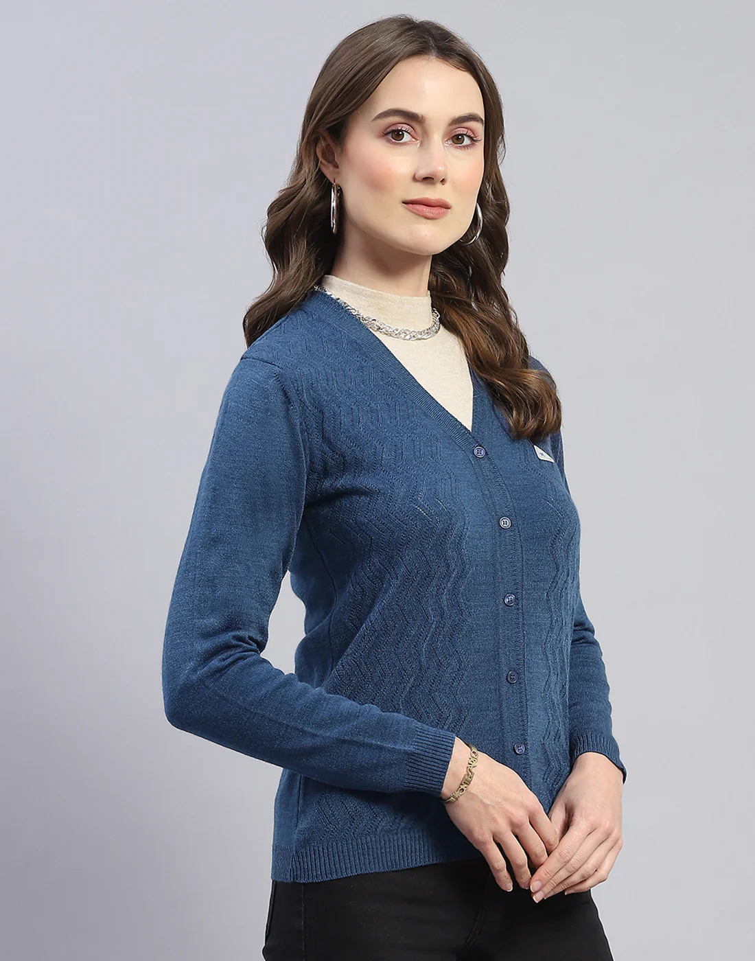 Women Blue Self Design V Neck Full Sleeve Cardigan - Image 4