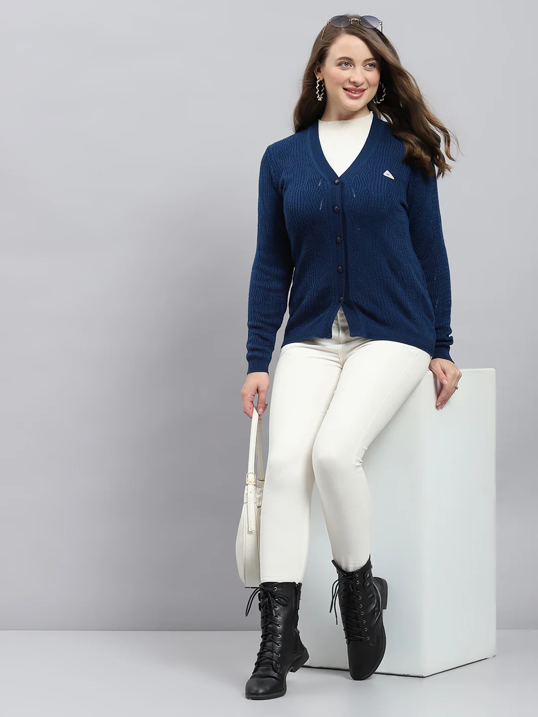 Women Blue Self Design V Neck Full Sleeve Cardigan - Image 2