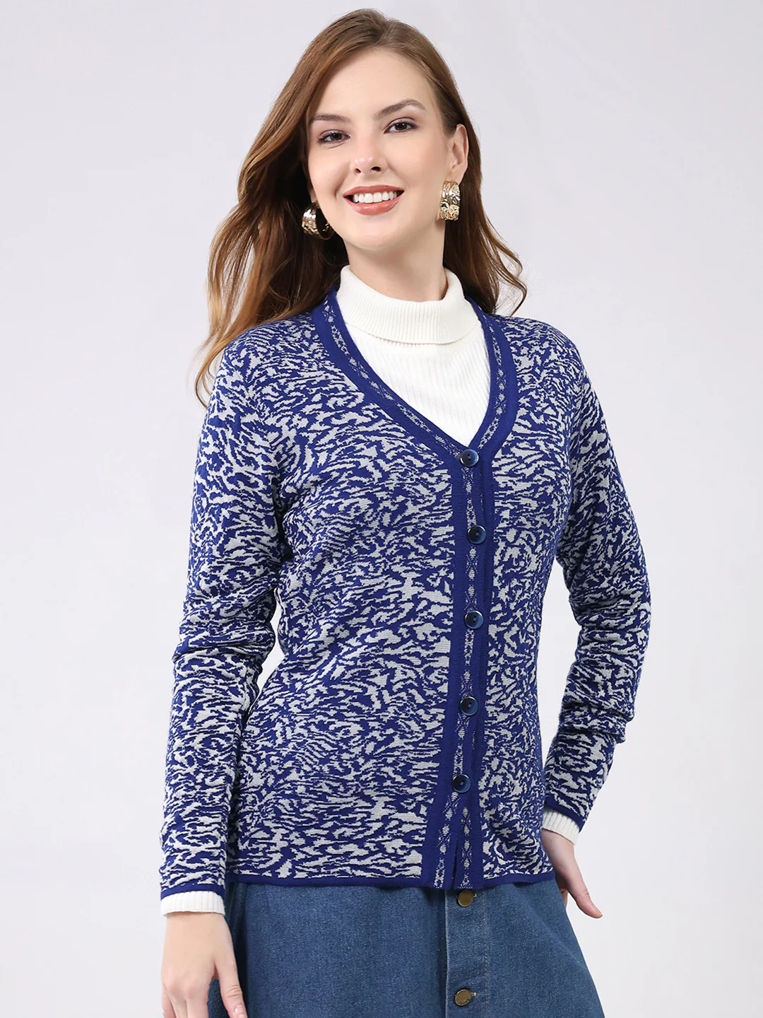 Women Blue Self Design V Neck Full Sleeve Cardigan - Image 4