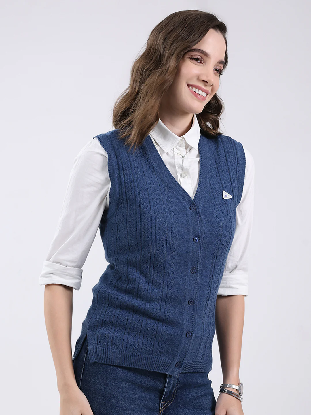 Women Blue Self Design V Neck Sleeveless Cardigan - Image 4