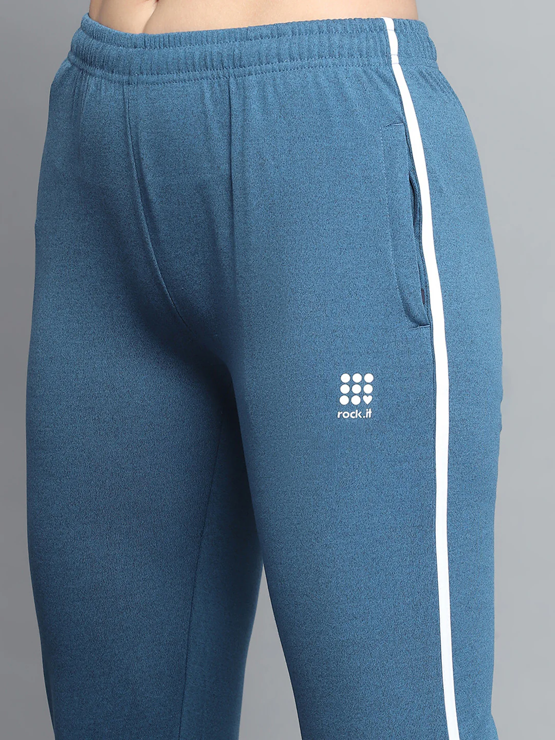 Rock.it Women Blue Solid Hooded Full Sleeve Tracksuit - Image 9