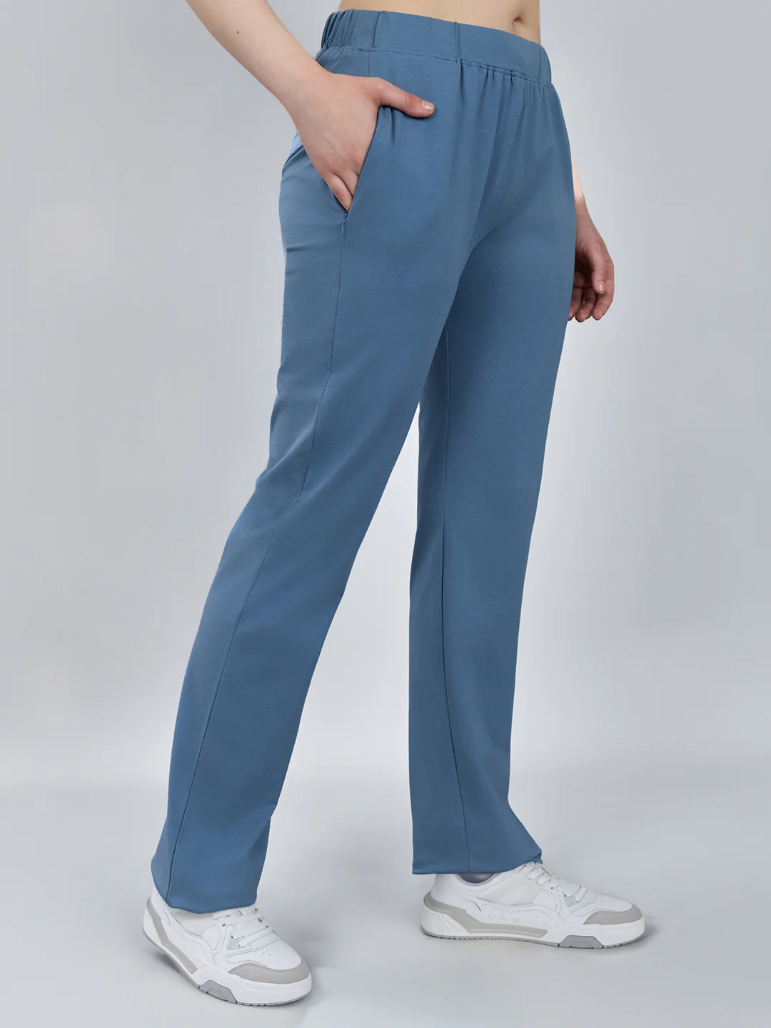 Women Blue Solid Regular Fit Lower - Image 3