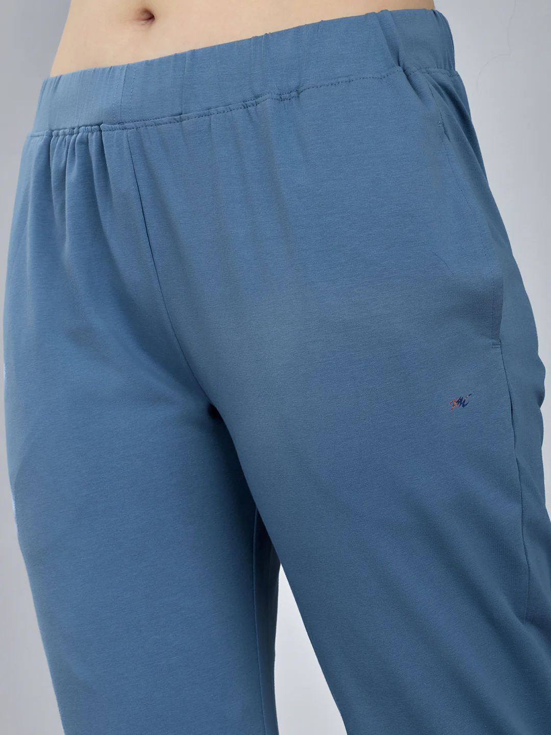 Women Blue Solid Regular Fit Lower - Image 4