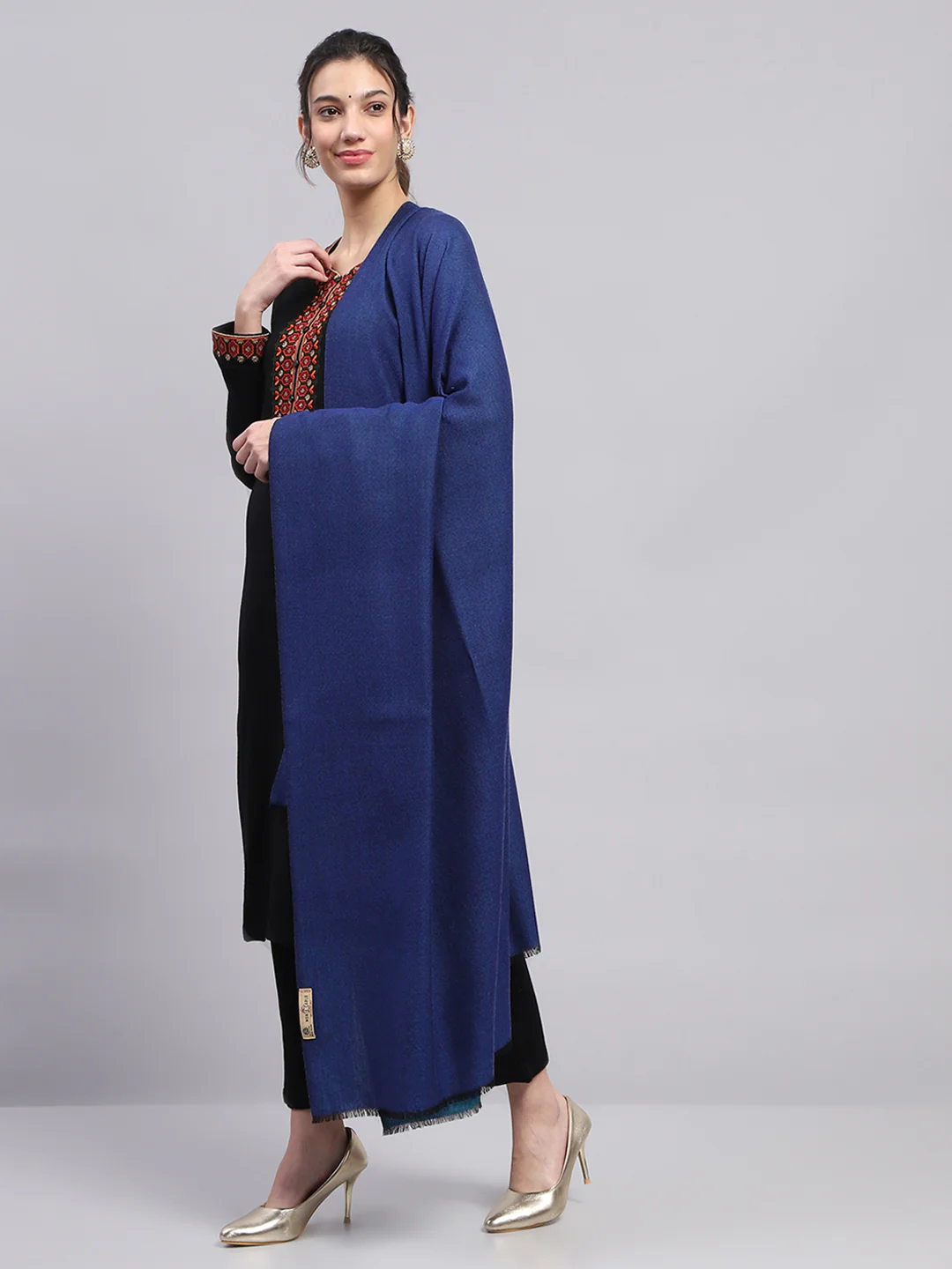 Women Blue Solid Reversible Shawl - Image 6