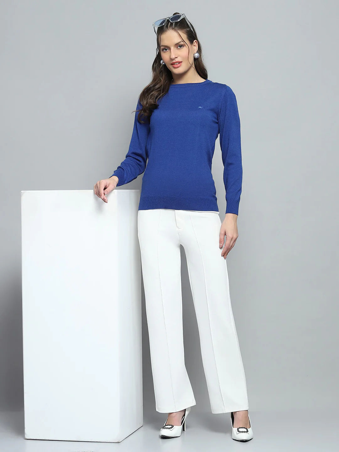 Women Blue Solid Round Neck Full Sleeve Winte Top - Image 2