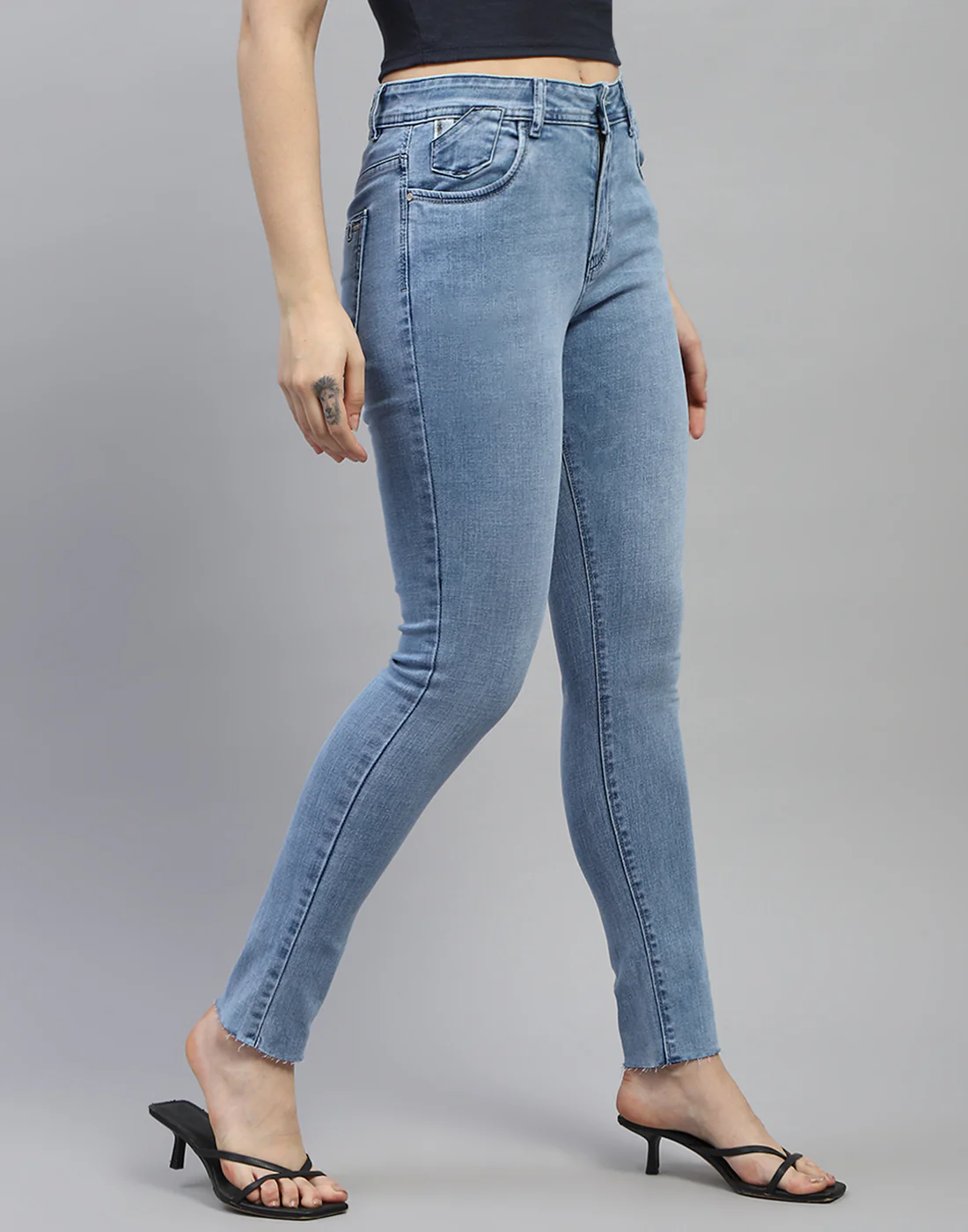Women Blue Solid Slim Fit Denim - Image 4