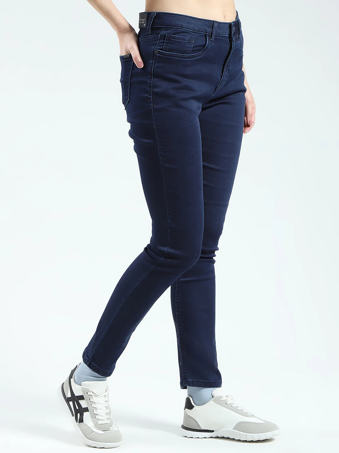 Women Blue Solid Slim Fit Denim - Image 4
