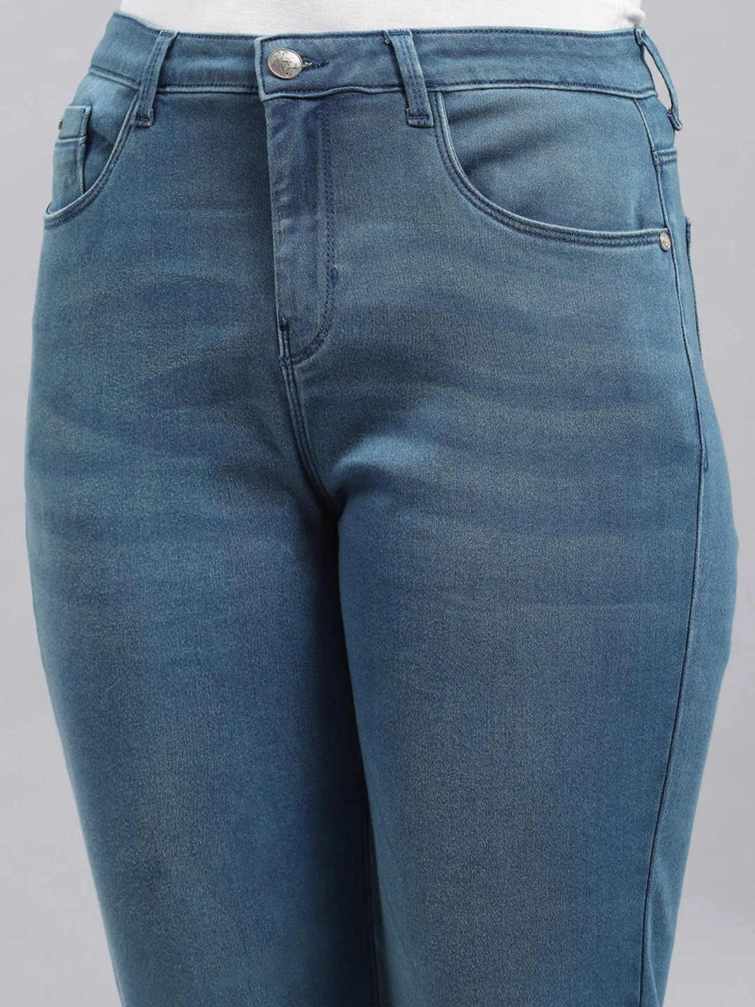 Women Blue Solid Slim Fit Denims - Image 6