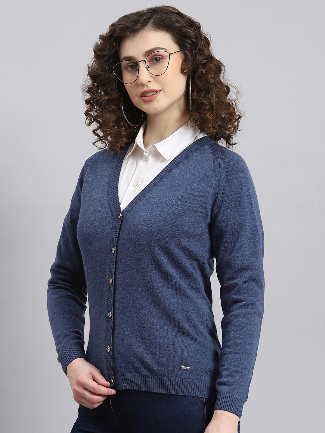 Women Blue Solid V Neck Full Sleeve Cardigan - Image 2