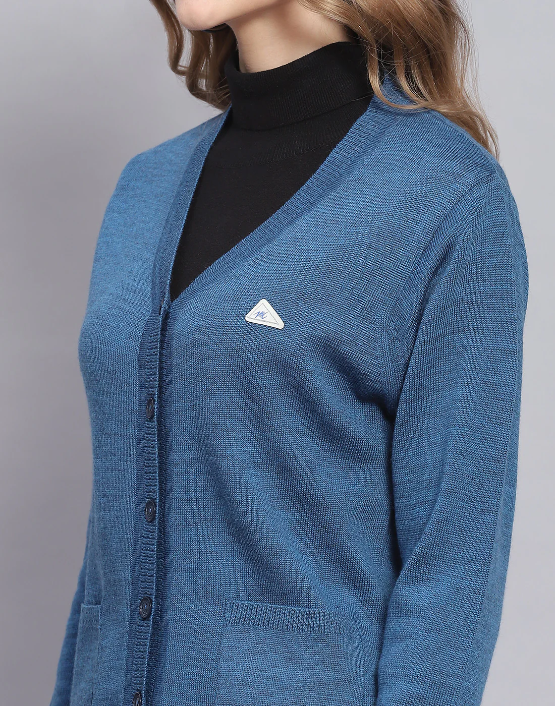 Women Blue Solid V Neck Full Sleeve Cardigan - Image 6