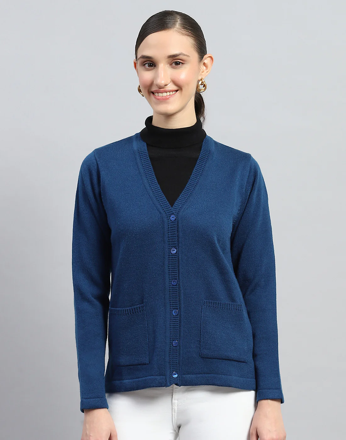 Women Blue Solid V Neck Full Sleeve Cardigan - Image 2