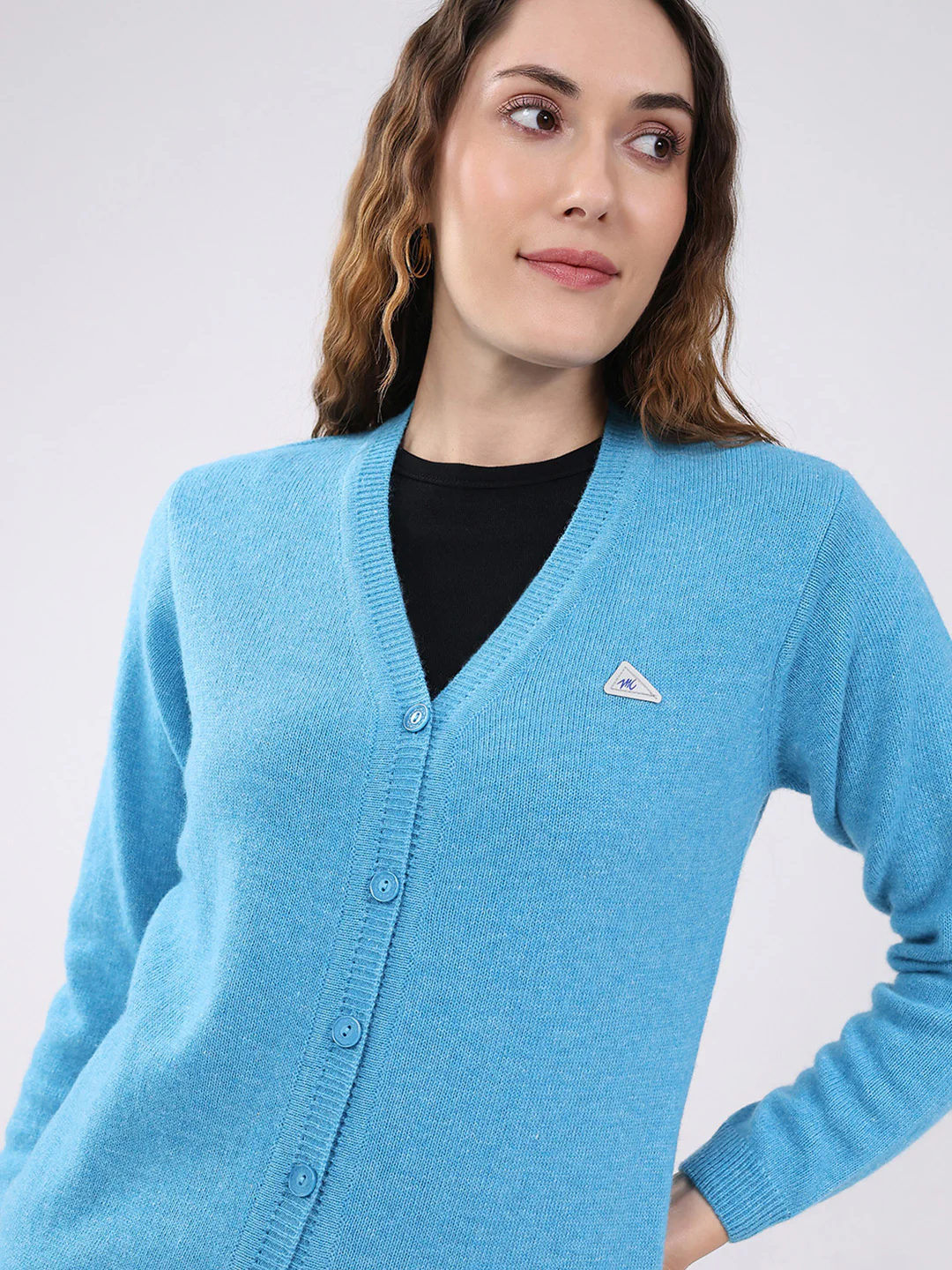 Women Blue Solid V Neck Full Sleeve Cardigan - Image 6