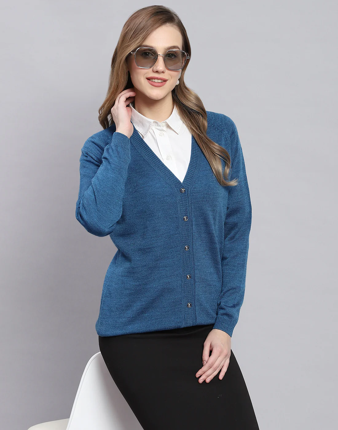 Women Blue Solid V Neck Full Sleeve Cardigans - Image 2