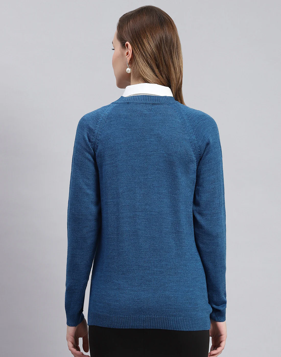 Women Blue Solid V Neck Full Sleeve Cardigans - Image 6