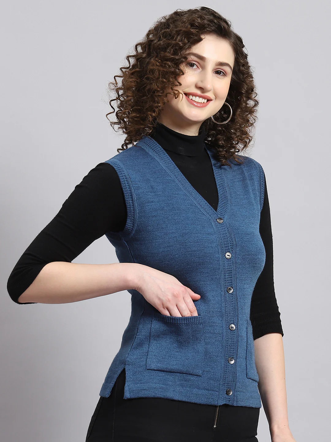 Women Blue Solid V Neck Sleeveless Cardigan - Image 3