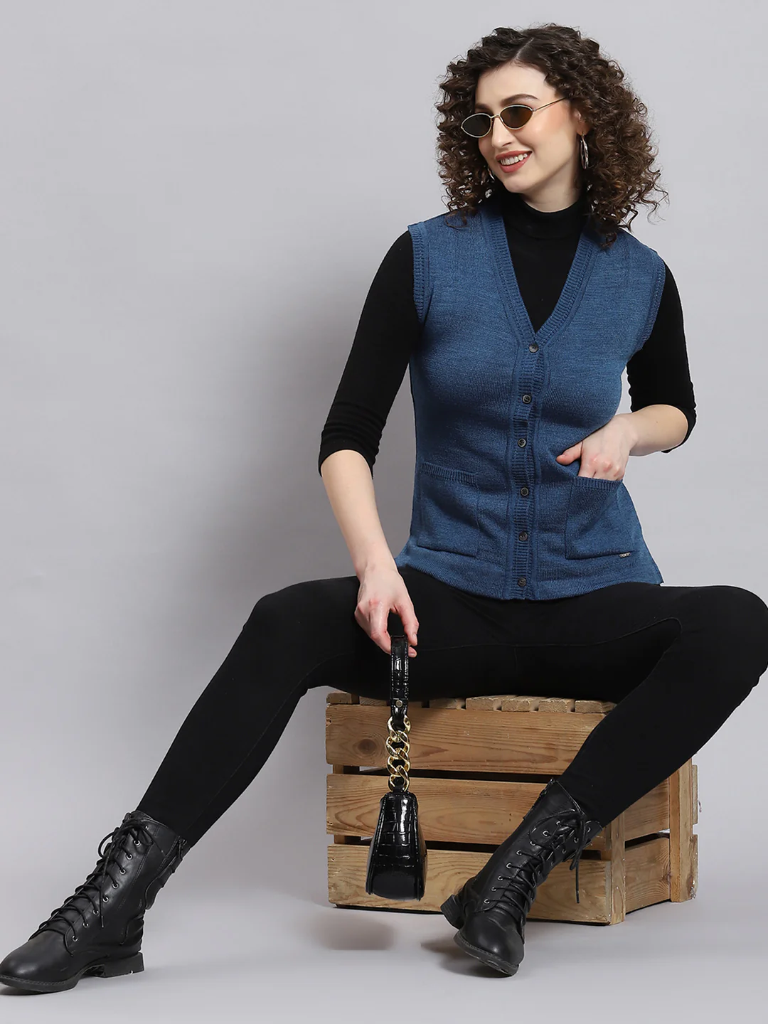 Women Blue Solid V Neck Sleeveless Cardigan - Image 6