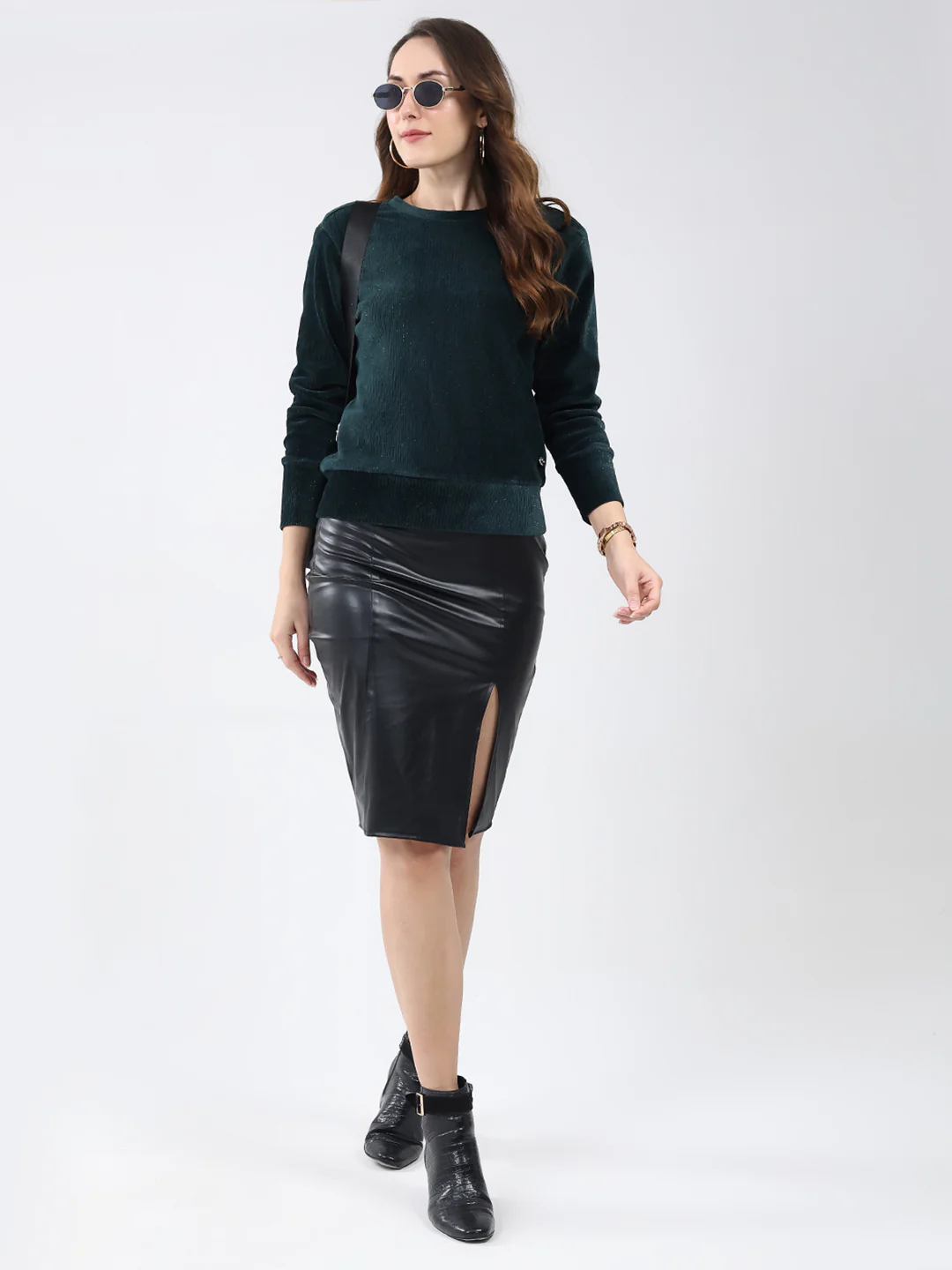 Women Bottle Green Solid Round Neck Full Sleeve Sweatshirt - Image 2