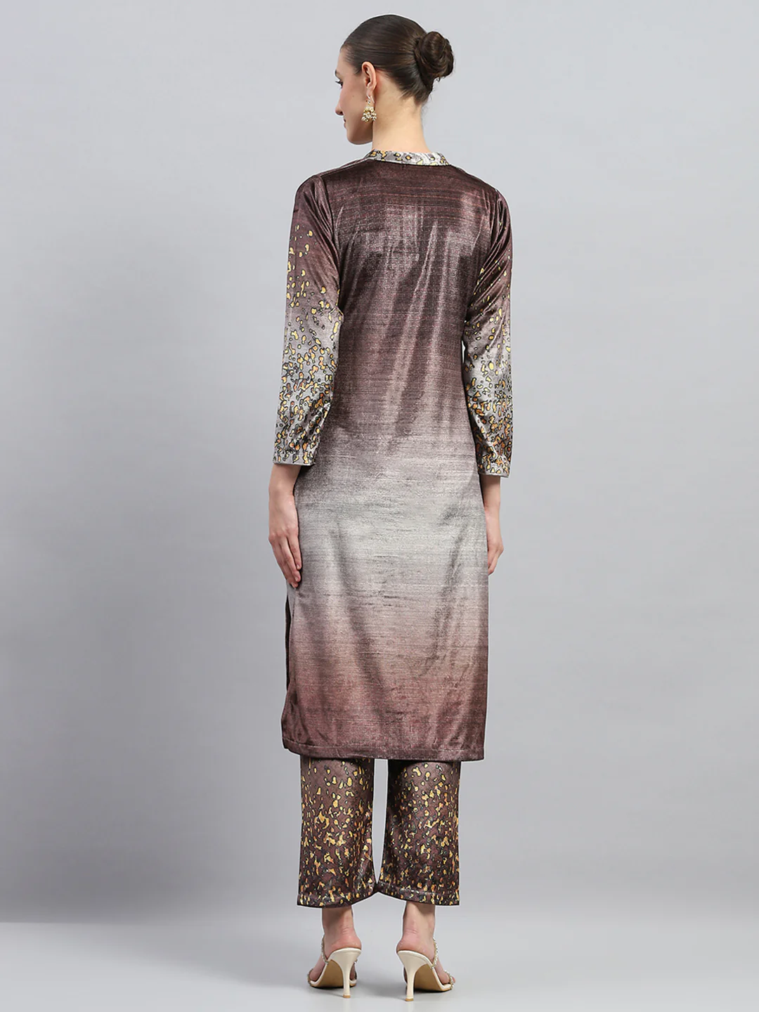 Women Brown Printed Round Neck Full Sleeve Kurti Set - Image 2