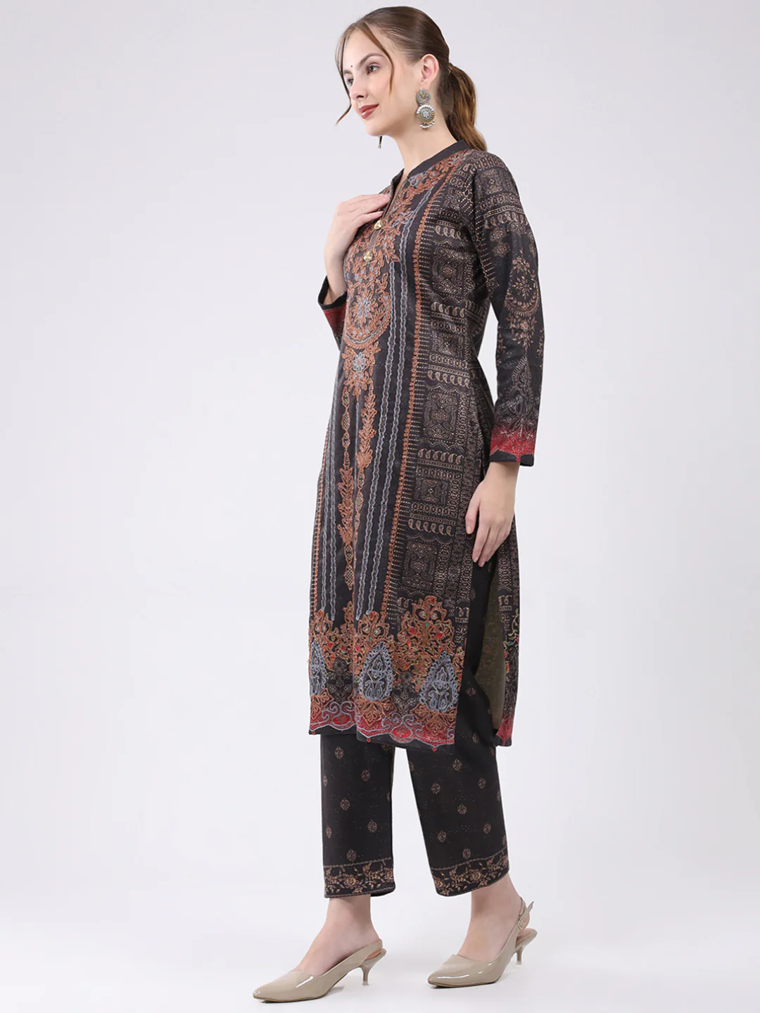 Women Brown Printed Round Neck Full Sleeve Kurti Set for Winter - Image 3