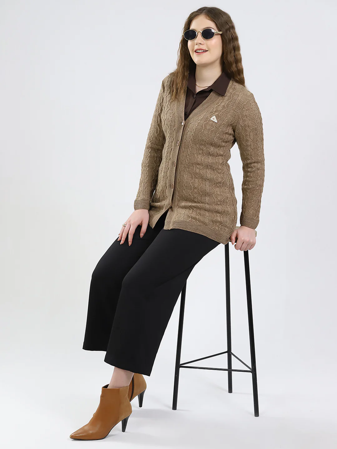 Women Brown Self Design V Neck Full Sleeve Cardigan - Image 2