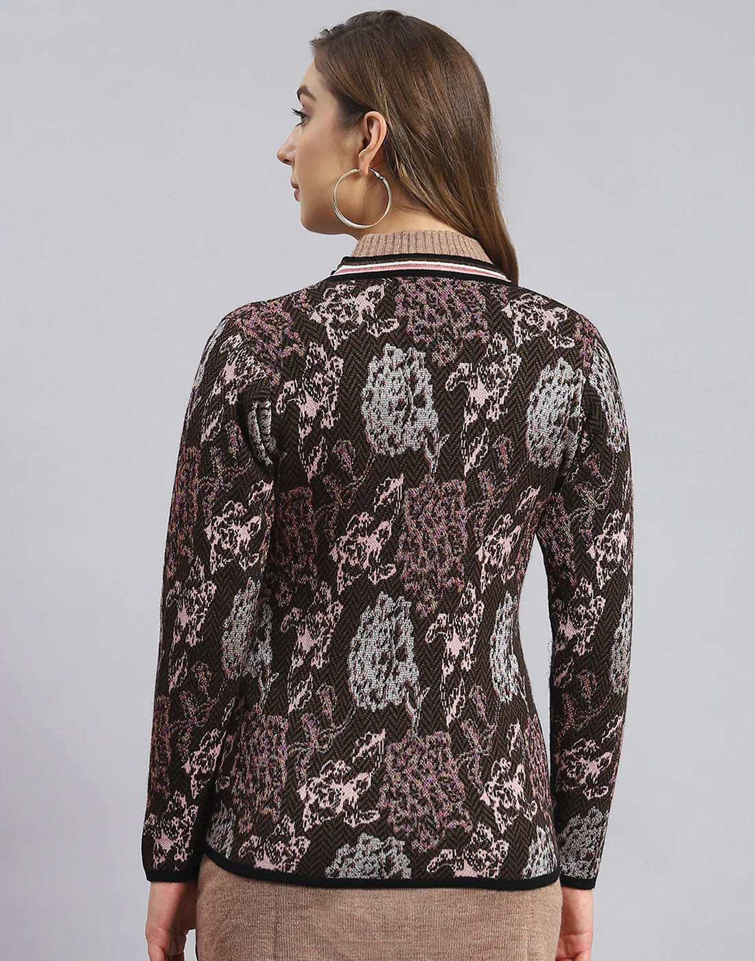 Women Brown Self Design V Neck Full Sleeve Sweater - Image 5